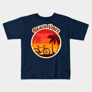 Beach Vibes / Retro Design / Camping Lovers / Sunshine Kids T-Shirt